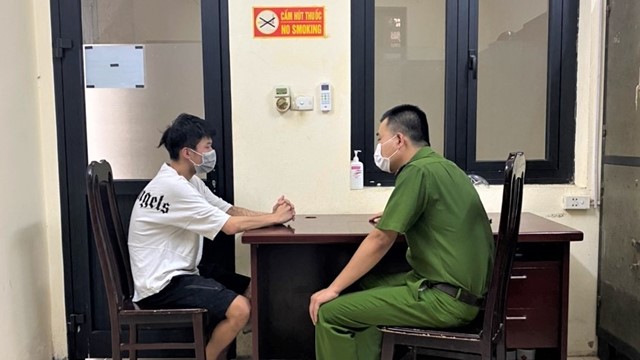 Xử phạt thanh niên vi phạm quy định giãn cách, thách thức lực lượng chức năng