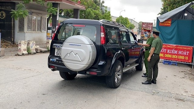 Quận Hai Bà Trưng: Xử phạt hàng trăm trường hợp vi phạm về phòng, chống dịch tại khu vực Cảng Hà Nội