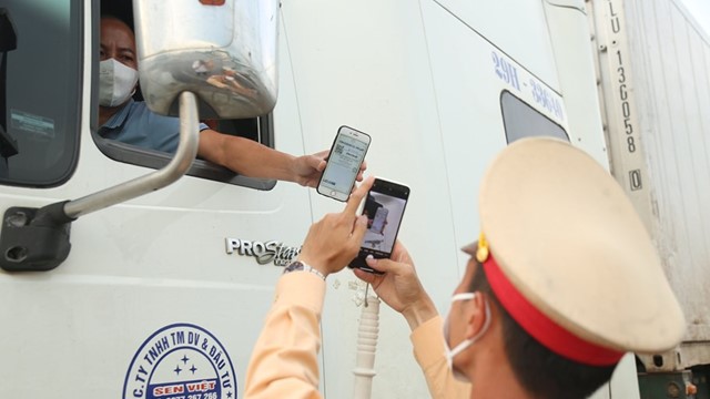 Xe “luồng xanh” phải khai báo trên hệ thống phần mềm quản lý công dân