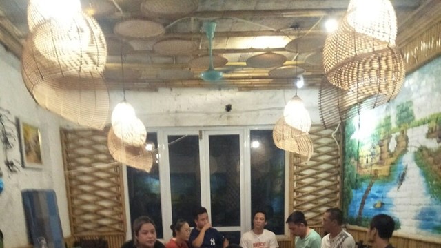 Hà Nội: Phạt nhà hàng châu Á gà trống quán tụ tập không đảm bảo giãn cách