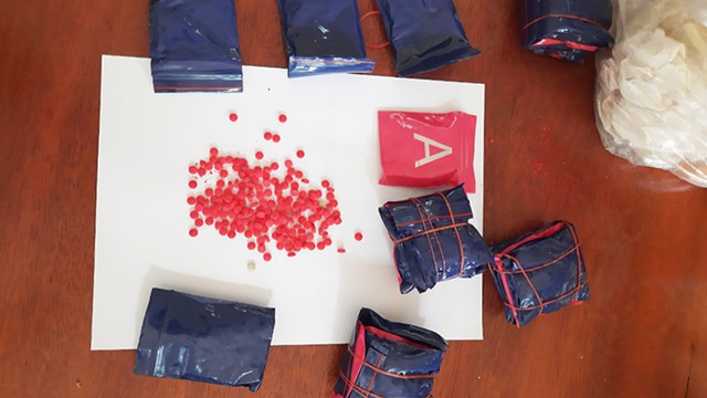 Phát hiện 3.800 viên ma túy vô chủ trên Quốc lộ 1