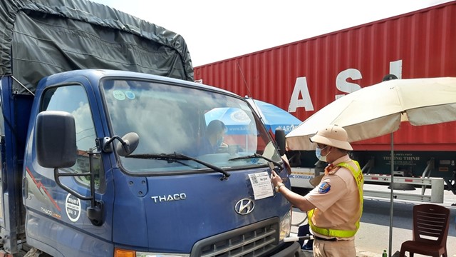 Đảm bảo trật tự an toàn giao thông phục vụ sản xuất khi nới lỏng giãn cách xã hội