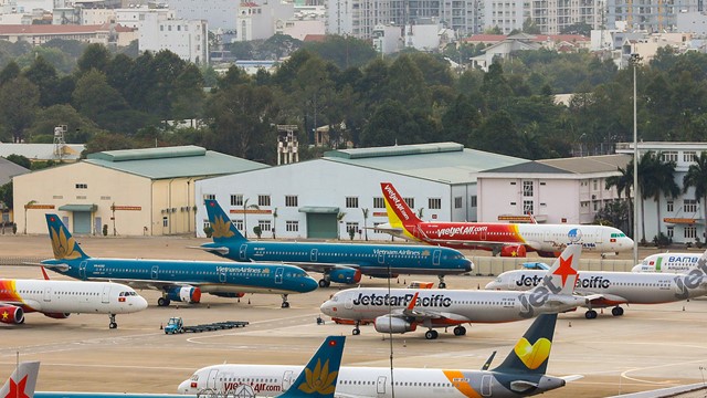 Tiếp tục gia hạn thời hạn lưu giữ nhiên liệu hàng không tạm nhập tái xuất