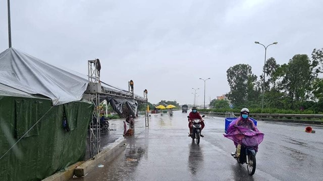 Hà Nội: Không kiểm tra người và phương tiện lưu thông qua các chốt 