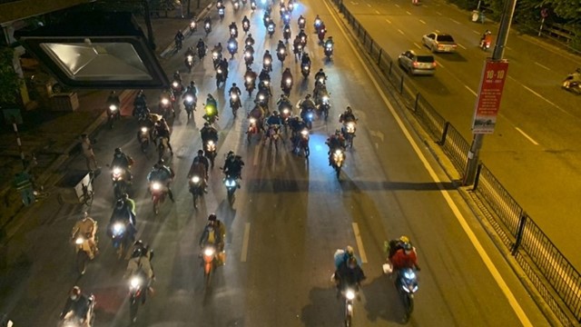 24h: Không còn người từ các tỉnh phía Nam qua các chốt ở Hà Nội về quê