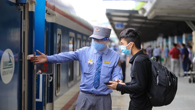 Rà soát quy định về tiêu chuẩn hành khách để đáp ứng nhu cầu đi lại của Nhân dân