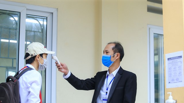 Hà Nội: Học sinh lớp 9 thuộc vùng xanh của 17 huyện, thị xã được đến trường từ 22/11