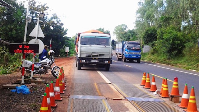 Tăng cường kiểm soát tải trọng xe dịp cuối năm