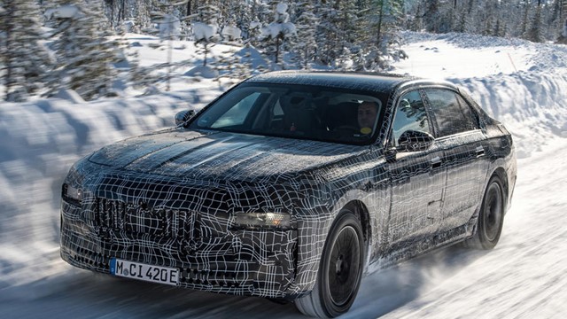 BMW i7 phiên bản EV đang được thử nghiệm với kiểu dáng mới mẻ