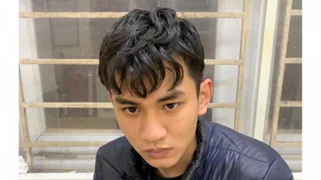 Nam shipper cướp điện thoại trên đường đi giao hàng