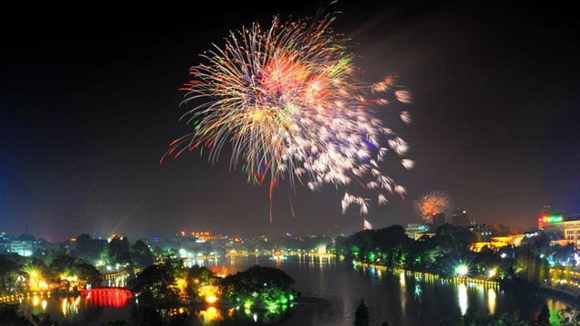 Không bắn pháo hoa, hạn chế tập trung đông người dịp Tết Dương lịch