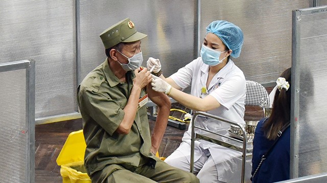 Hà Nội: Quản lý, bảo vệ người thuộc nhóm nguy cơ cao mắc Covid-19