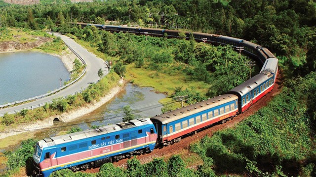 Đường sắt chạy thêm nhiều tàu khách dịp Tết