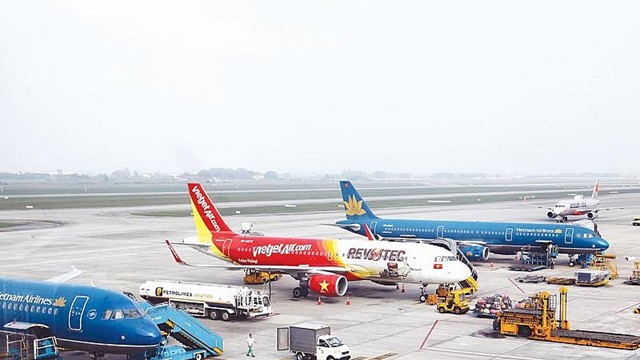Xem xét kỹ và chủ động quyết định nối lại đường bay thương mại quốc tế thường lệ