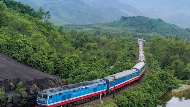 Thay đổi giờ tàu khách Bắc - Nam để thi công dự án đường sắt
