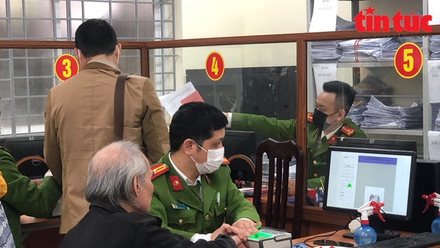 Hôm nay, bắt đầu cấp tài khoản định danh điện tử cho người dân