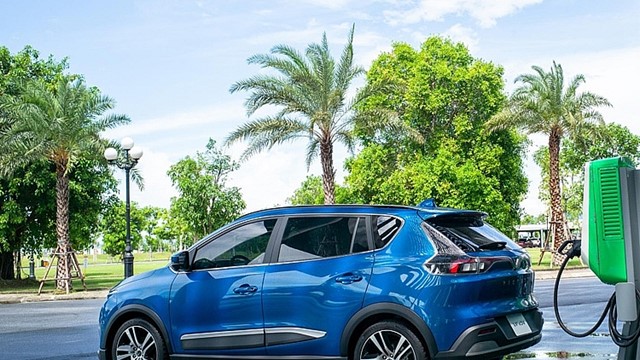 Miễn phí trước bạ đối với ô tô điện trong 3 năm từ ngày 1/3