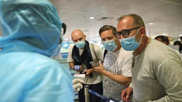 Miễn thị thực nhập cảnh Việt Nam cho công dân 13 nước