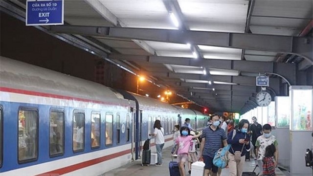 Đường sắt chạy thêm hàng loạt đoàn tàu khách dịp nghỉ lễ 30/4, 1/5