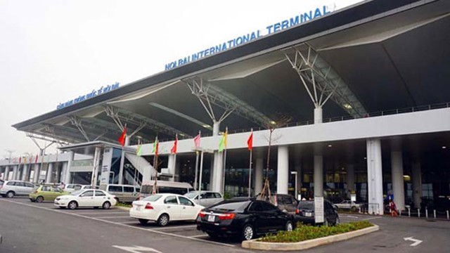 Từ 1/4, áp dụng mức phí mới với ô tô ra vào sân bay