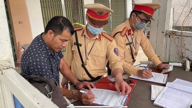 Công an TP Hà Nội ra quân đảm bảo TTATGT dịp nghỉ lễ 30/4, 1/5 