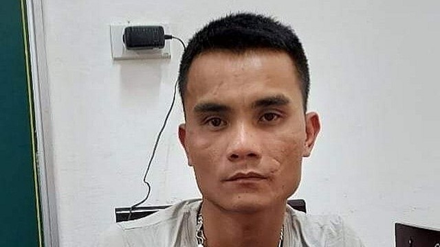 Tài xế giấu ma tuý trên nóc xe đầu kéo để kiếm thêm thu nhập...