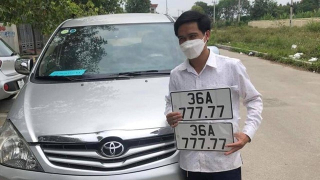 Đăng ký lại, chủ xe “mát tay” bấm trúng biển ngũ quý 7
