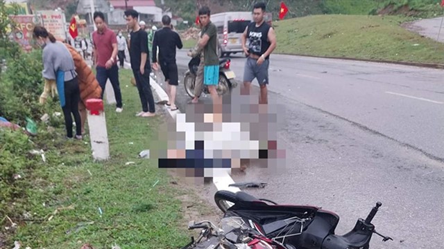 Tai nạn giao thông mới nhất hôm nay (21/5): Mô tô nước va chạm sà lan trên sông, 2 người chết