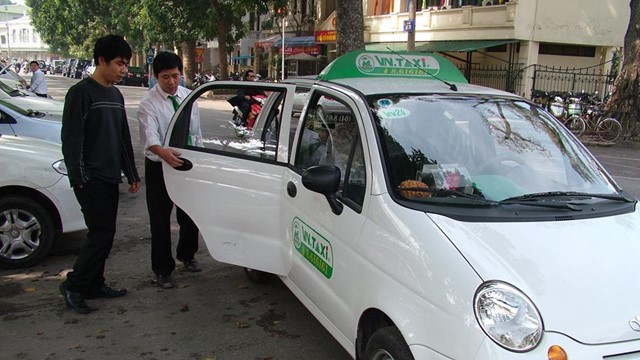 Doanh nghiệp vận tải lao đao giữa bão giá xăng, dầu