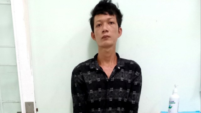 Gã trai lừa bán 2 xe máy của người yêu để chơi game đánh bạc