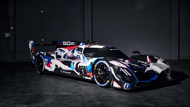 BMW giới thiệu xe đua M Hybrid V8 mới