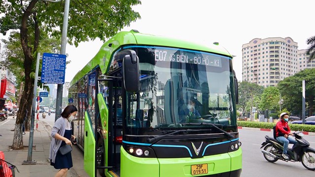 Phát triển giao thông điện: Kinh nghiệm từ Hà Lan