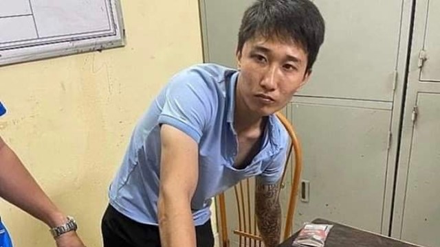 Mang theo ma tuý, đôi nam nữ không đội mũ bảo hiểm bỏ chạy khi gặp cảnh sát 141