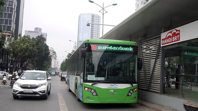 Hà Nội: Đề xuất cho thêm phương tiện đi chung làn với xe buýt BRT 01 