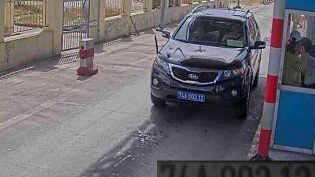 Quảng Trị: Thực hư vụ xe biển xanh gây ùn tắc khi qua Trạm thu phí