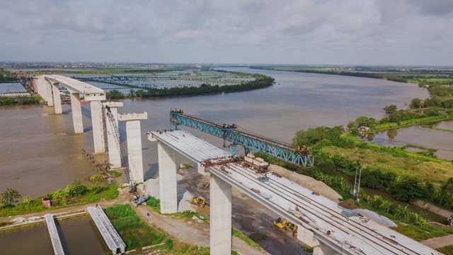 Cận cảnh công trường xây dựng cầu Văn Úc hơn 800 tỷ đồng ở Hải Phòng