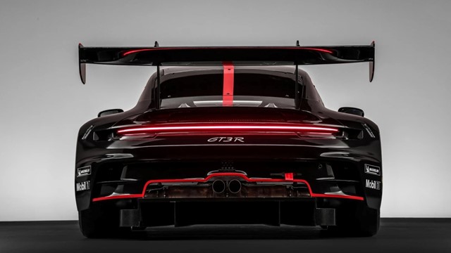 Siêu xe đua Porsche 911 GT3 R thế hệ mới lộ diện