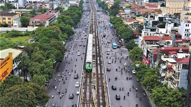 Phân làn cứng đường Nguyễn Trãi: Thí điểm cũng cần làm triệt để