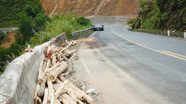 Xác định nguyên nhân vụ tai nạn thảm khốc làm 4 người chết ở Thừa Thiên - Huế