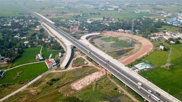 Hoàn thành giải phóng mặt bằng cao tốc Bến Lức-Long Thành trước 30/8