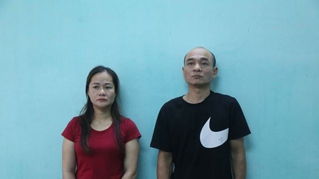 Bắt giữ cặp đôi chuyên trộm cam lùi xe ô tô