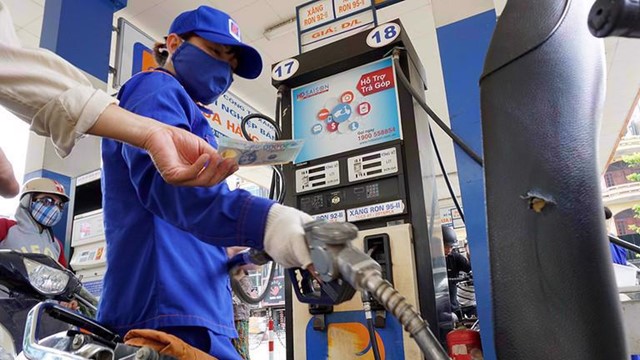 Xử lý nghiêm cây xăng găm hàng trục lợi