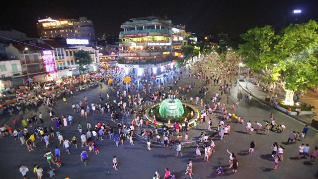 Hà Nội kéo dài thời gian hoạt động các không gian đi bộ tại quận Hoàn Kiếm dịp 2/9