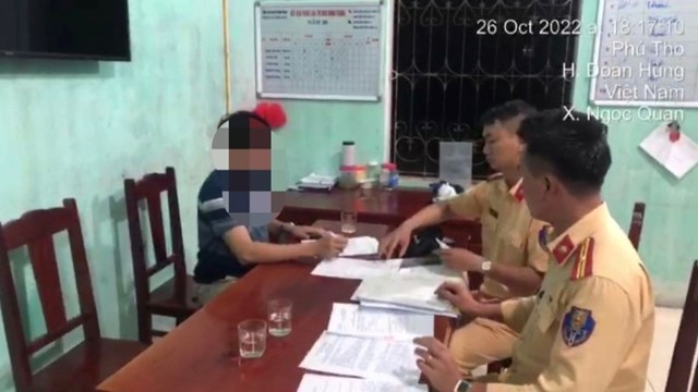 Phạt 17 triệu đồng lái xe đi ngược chiều trên cao tốc Nội Bài - Lào Cai