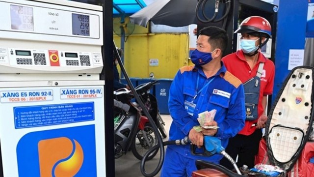 Giá xăng dầu tiếp tục giảm từ chiều 21/12