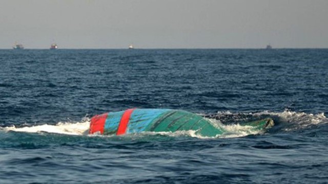 Đắm tàu đánh cá, 12 ngư dân thiệt mạng và mất tích