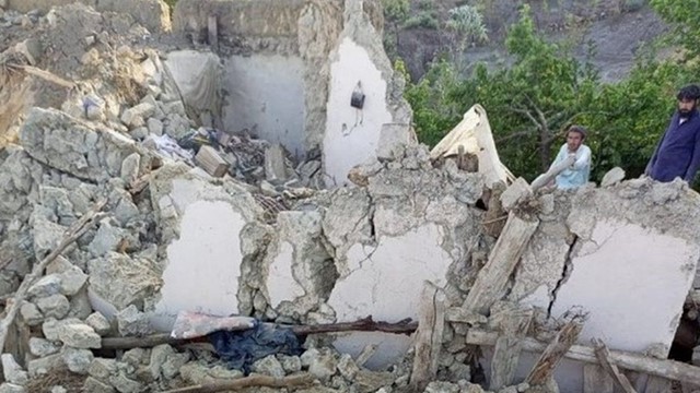 Sập nhà lúc rạng sáng, 7 người trong một gia đình thiệt mạng