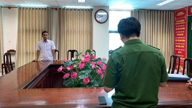 Khởi tố một đăng kiểm viên nhận hối lộ hơn 1 tỷ đồng