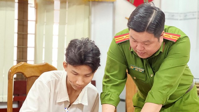 Nam thanh niên cầm dao chém chết người từ mâu thuẫn giao thông