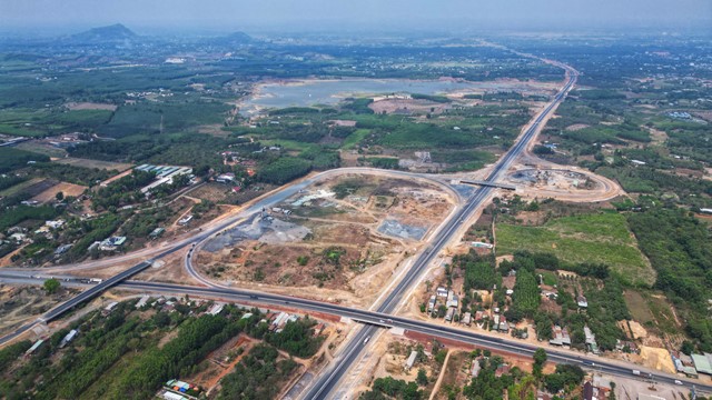 Đồng Nai thu hồi một số khu đất dọc 9 tuyến đường giao thông để đấu giá đầu tư hạ tầng